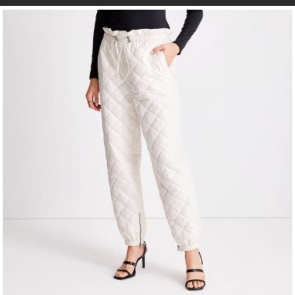 44.Future Collective Quilted High-Rise Cinch Waist Jogger Pants - Picture 6 of 12